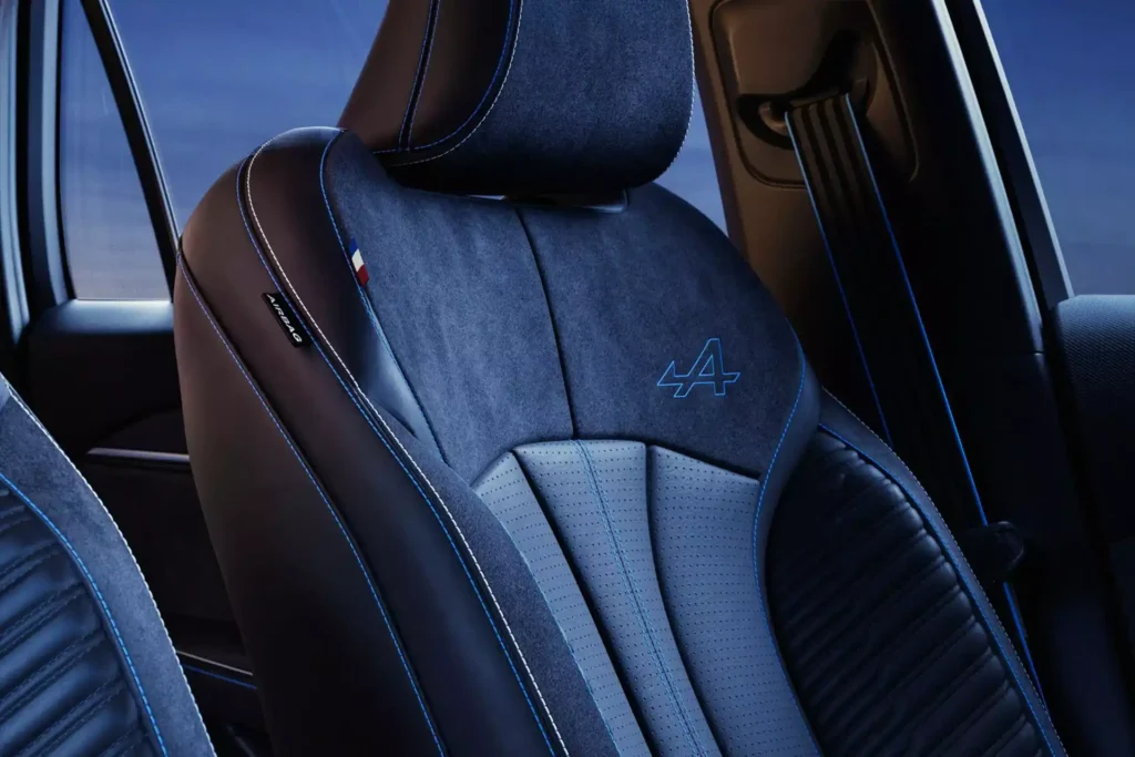 Tapicería gamuza suave premium (con logotipo alpine bordado)